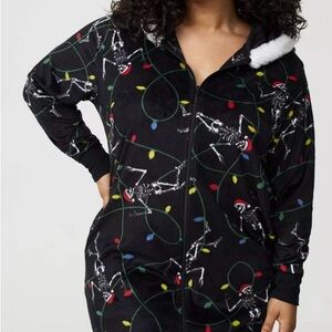 Torrid zip up Black Skeleton Print Women's hooded Robe size 1/2 NWOT